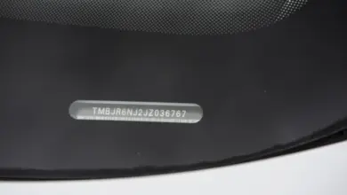 Číslo podvozku na rámu vozu pro článek o rozdílu mezi VIN a číslem podvozku.