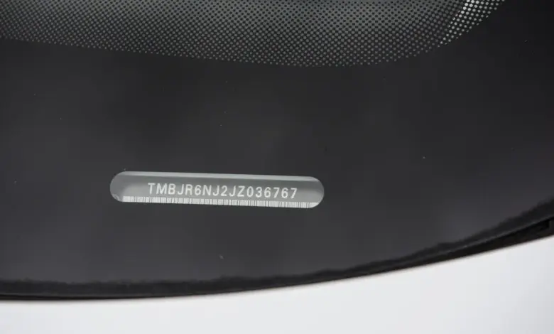 Číslo podvozku na rámu vozu pro článek o rozdílu mezi VIN a číslem podvozku.