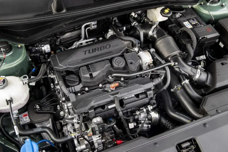 Gasoline engine bay
