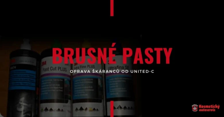 Brousné pasty na odstranění škrábanců z plastu nárazníku auta.